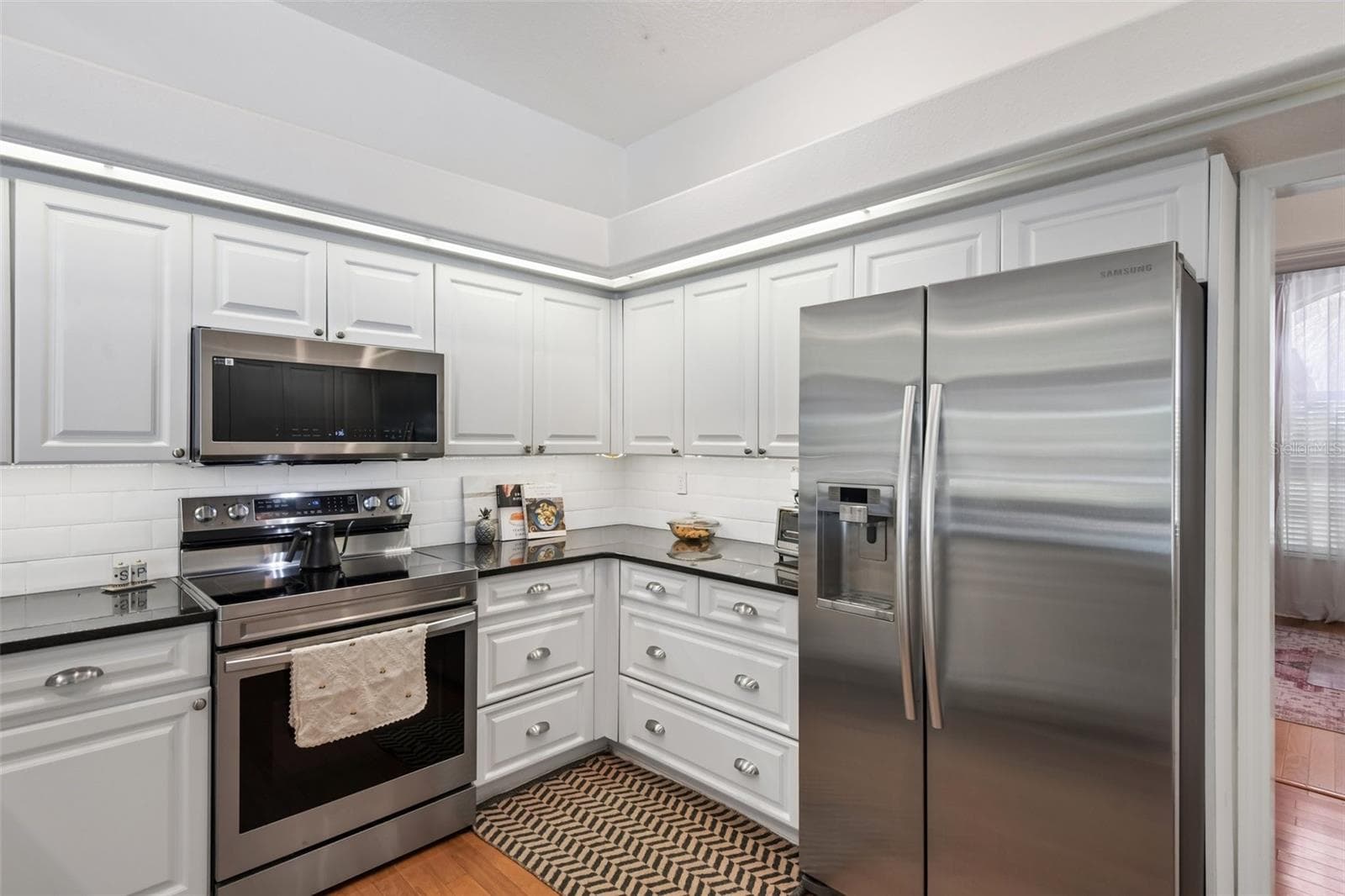 Spacious Kitchen - 3503 OAK CLUB CT, PLANT CITY