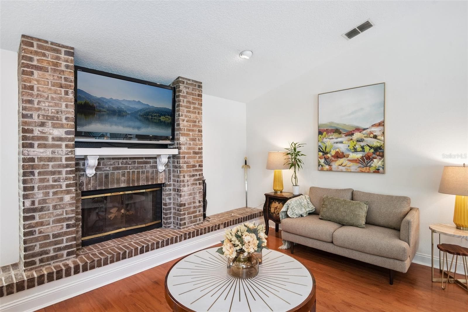 Wood Burning Fireplace - 3503 OAK CLUB CT, PLANT CITY