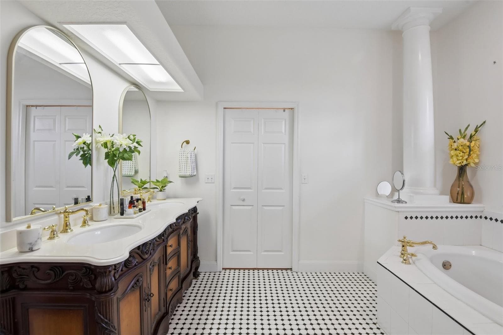 Ensuite - 3503 OAK CLUB CT, PLANT CITY