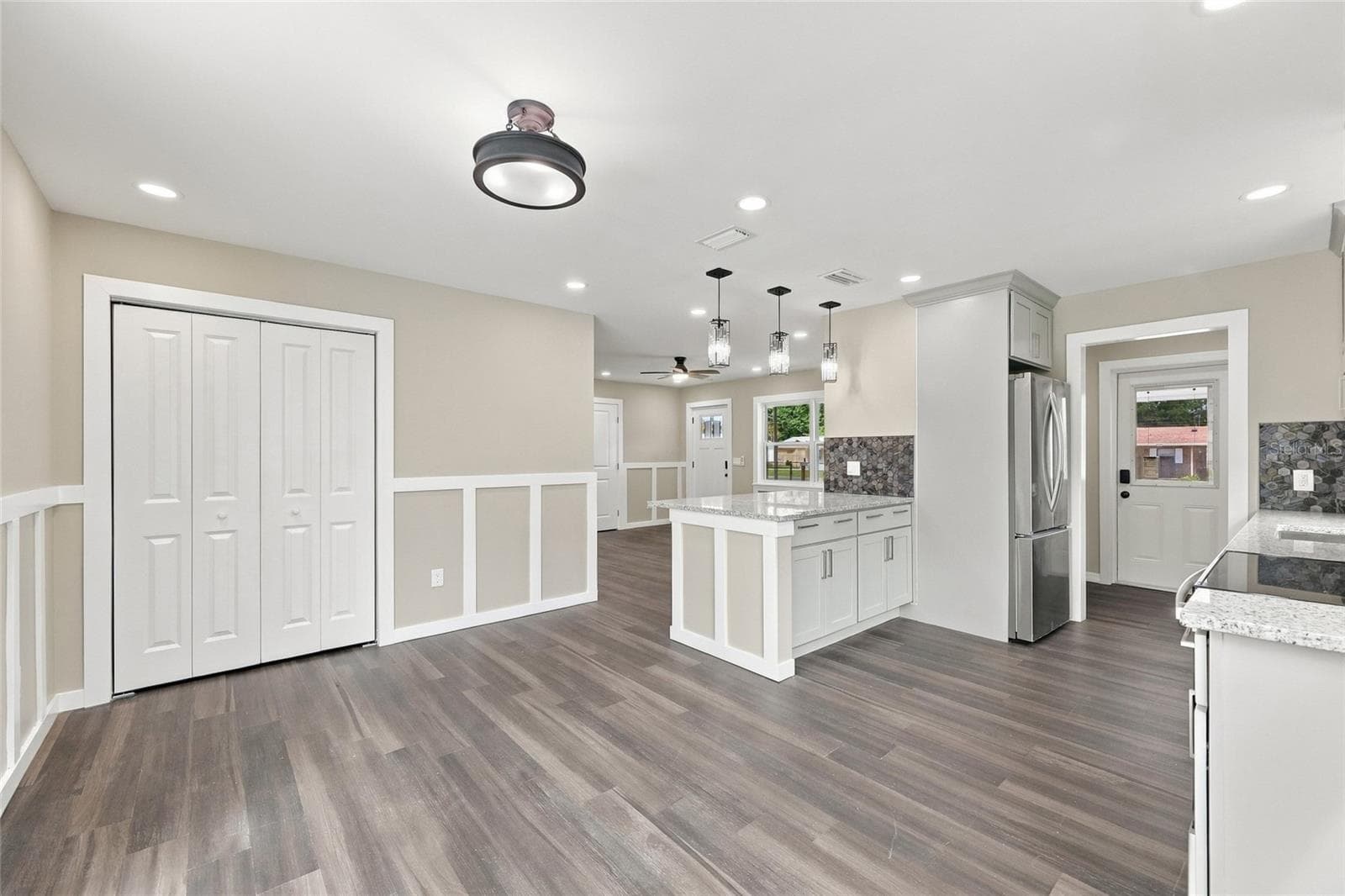 Single Family Residence at 3145 FLETCHER AVE, LAKELAND, photo 6 of 19