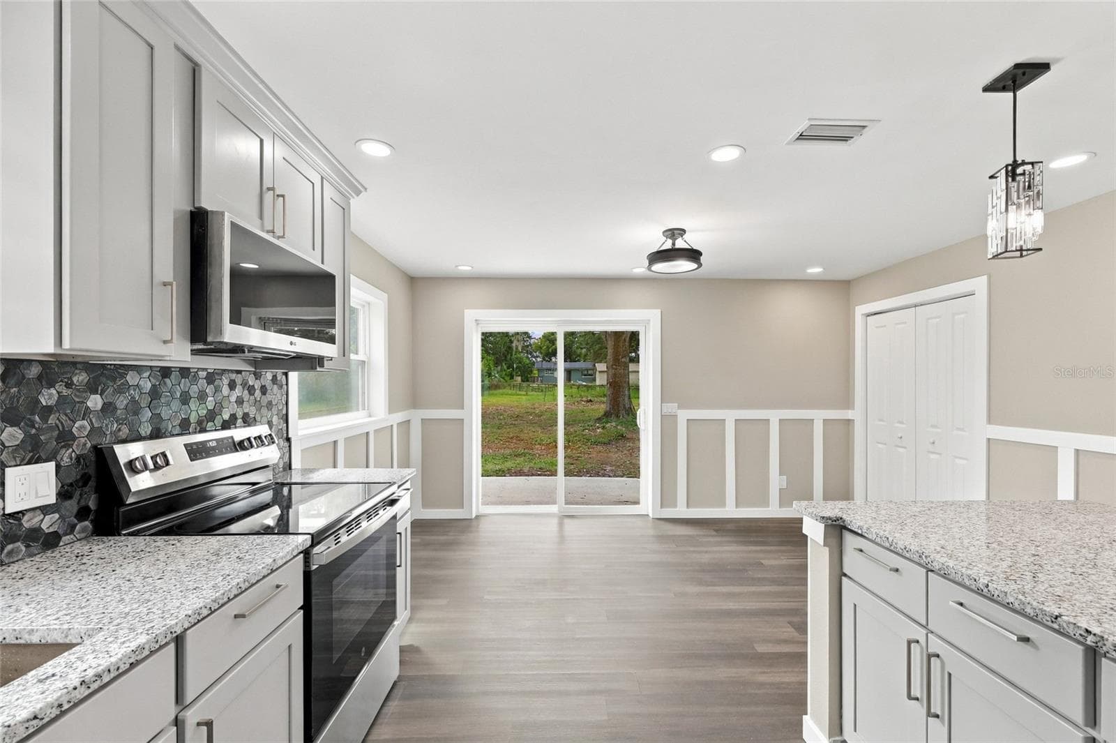 Single Family Residence at 3145 FLETCHER AVE, LAKELAND, photo 8 of 19