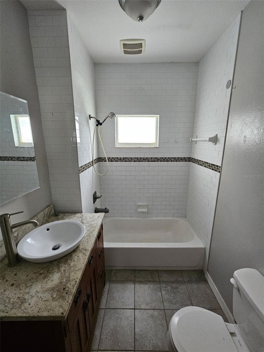 Single Family Residence at 220 DIXIE HWY, AUBURNDALE, photo 8 of 14