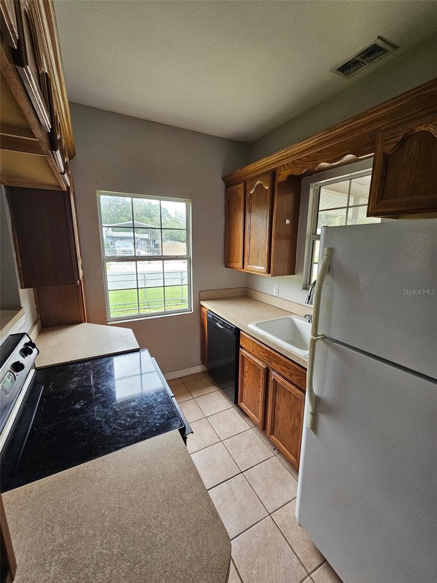 Single Family Residence at 220 DIXIE HWY, AUBURNDALE, photo 11 of 14