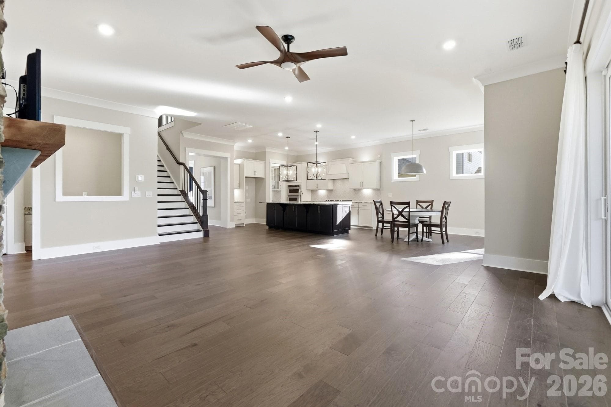 Single Family Residence at 14015 Camden Close Circle, Huntersville, photo 14 of 46