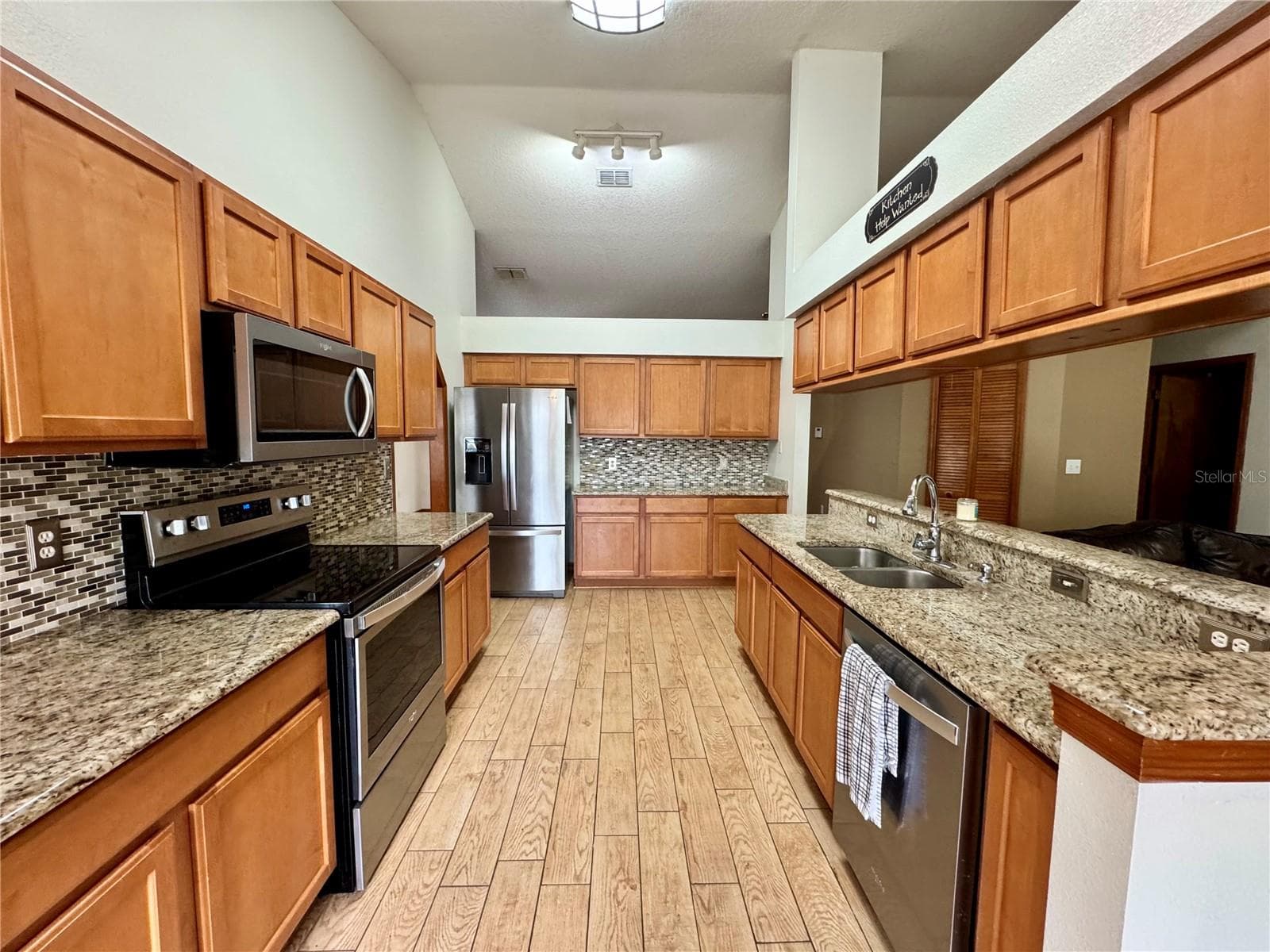 Kitchen - 2207 DEATA CT, ST CLOUD