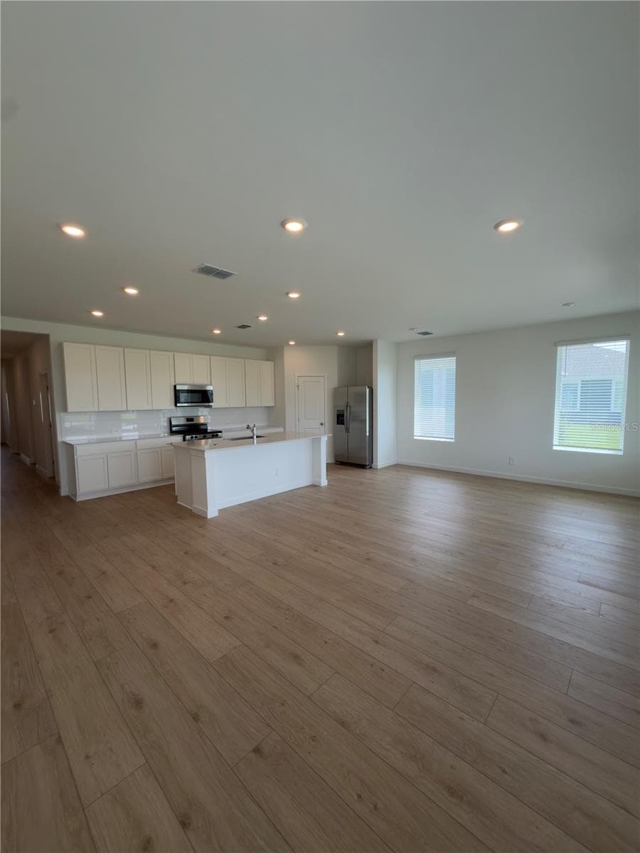 Single Family Residence at 5556 GUAVA CT, KISSIMMEE, photo 6 of 19