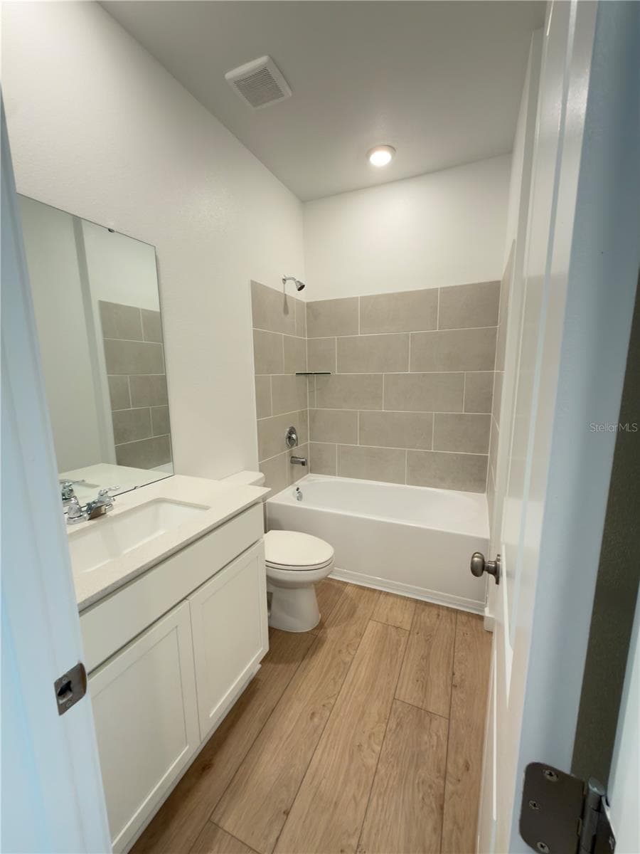 Single Family Residence at 5556 GUAVA CT, KISSIMMEE, photo 12 of 19
