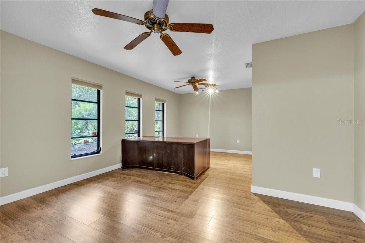 LIVING ROOM - 21238 HUBBARD AVE, PORT CHARLOTTE