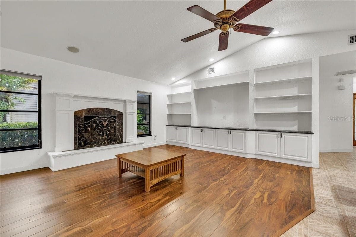 FAMILY ROOM - 21238 HUBBARD AVE, PORT CHARLOTTE
