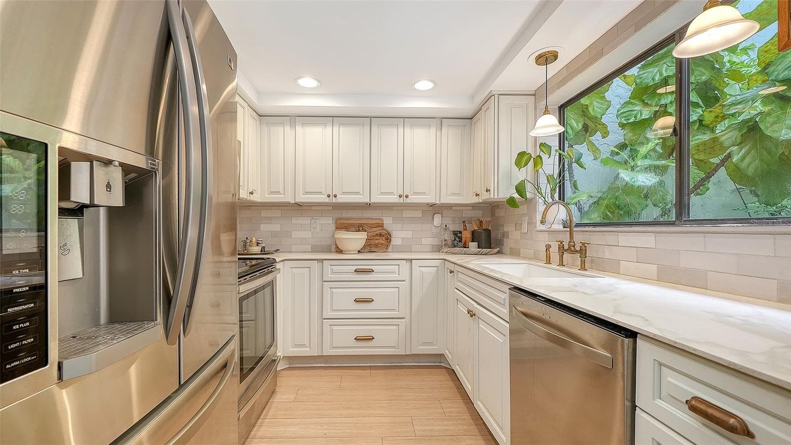Condominium at 4319 WOODMANS CHART #130, SARASOTA, photo 10 of 41