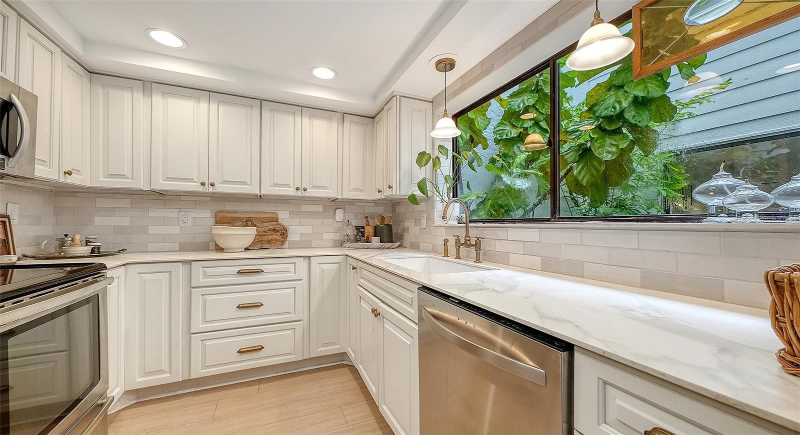 Condominium at 4319 WOODMANS CHART #130, SARASOTA, photo 11 of 41