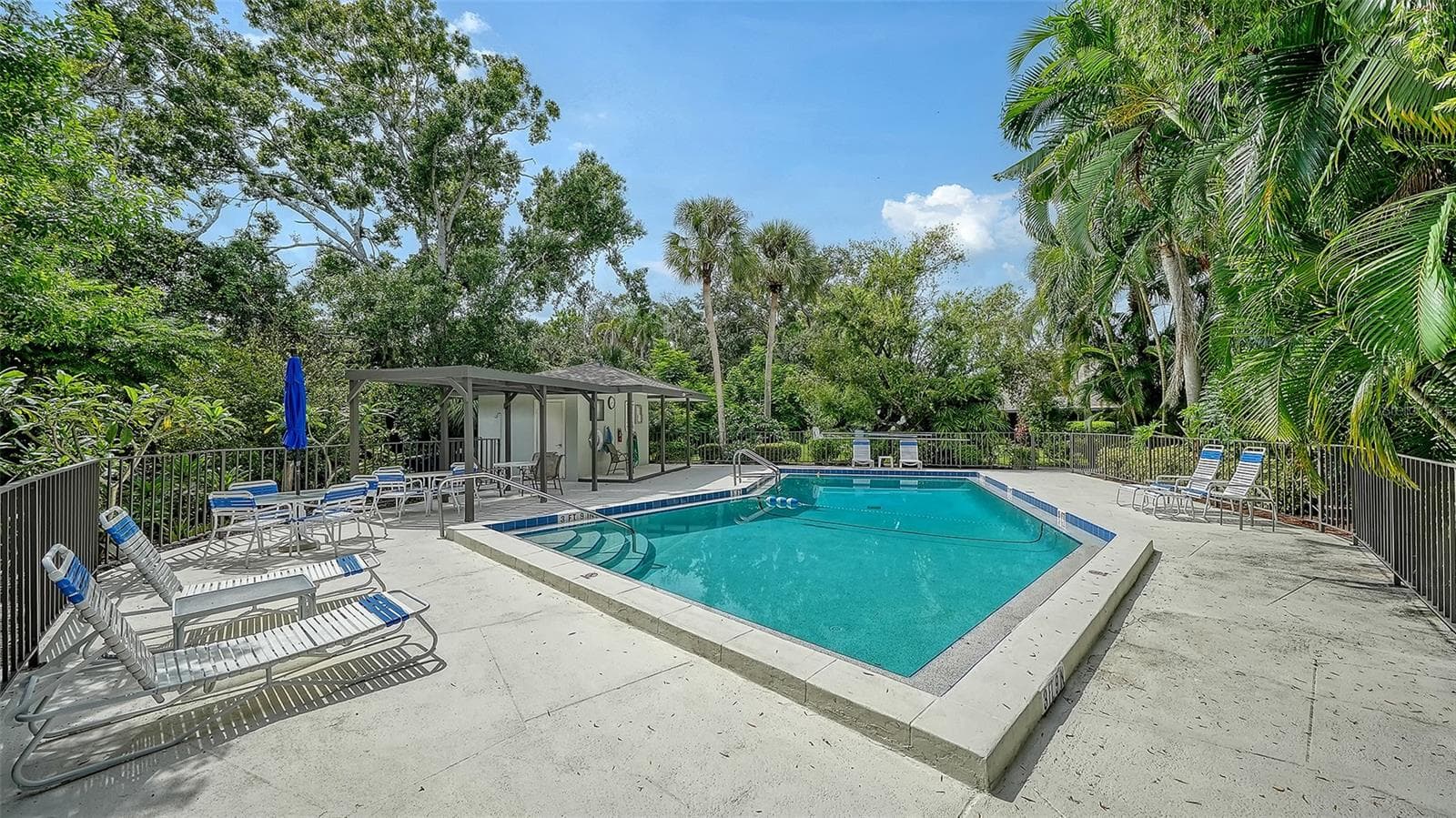Condominium at 4319 WOODMANS CHART #130, SARASOTA, photo 39 of 41