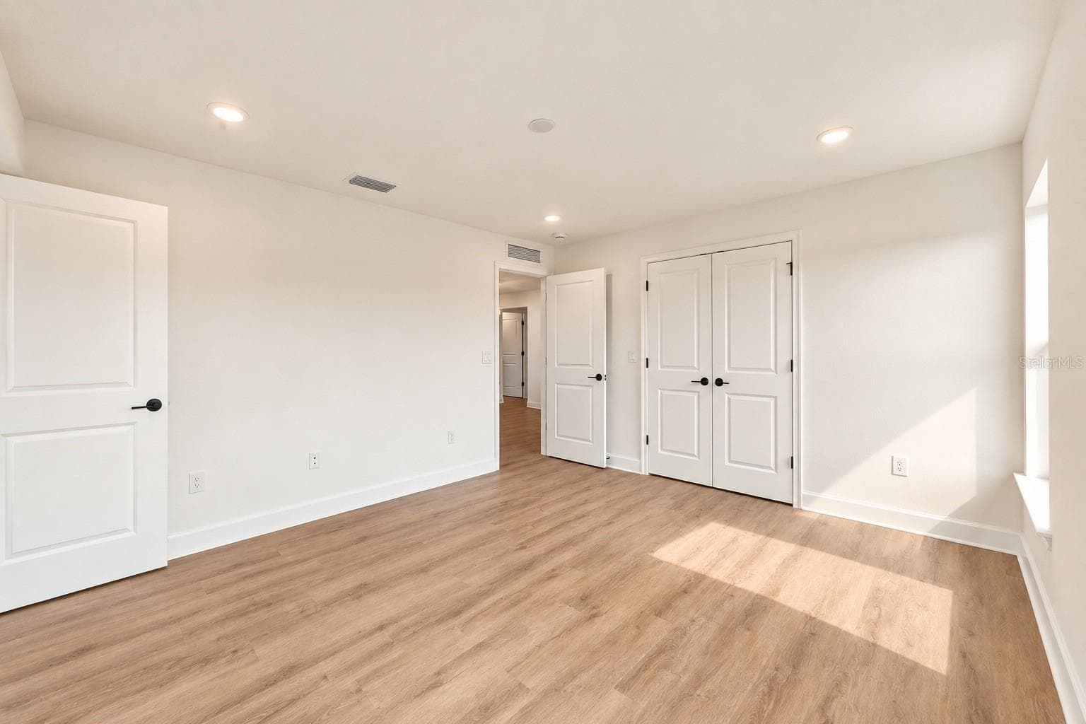 Primary bedroom - 13041 SCISSORBILL AVE, WEEKI WACHEE
