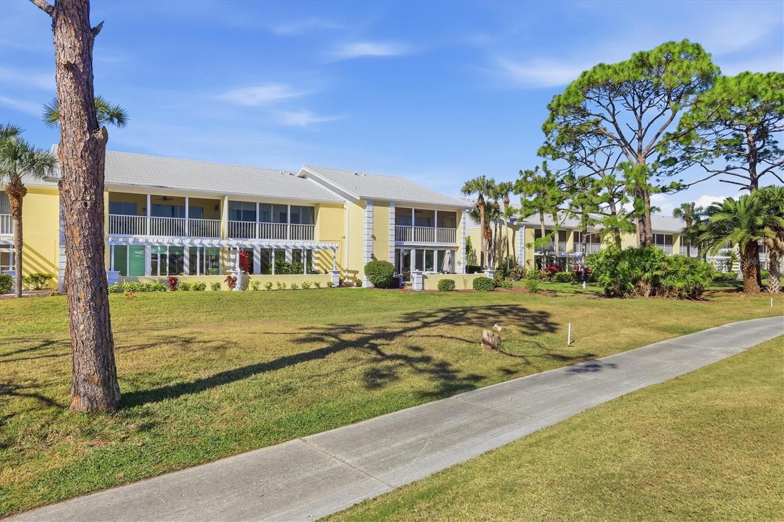 Condominium at 414 CERROMAR CIR S #249, VENICE, photo 14 of 69