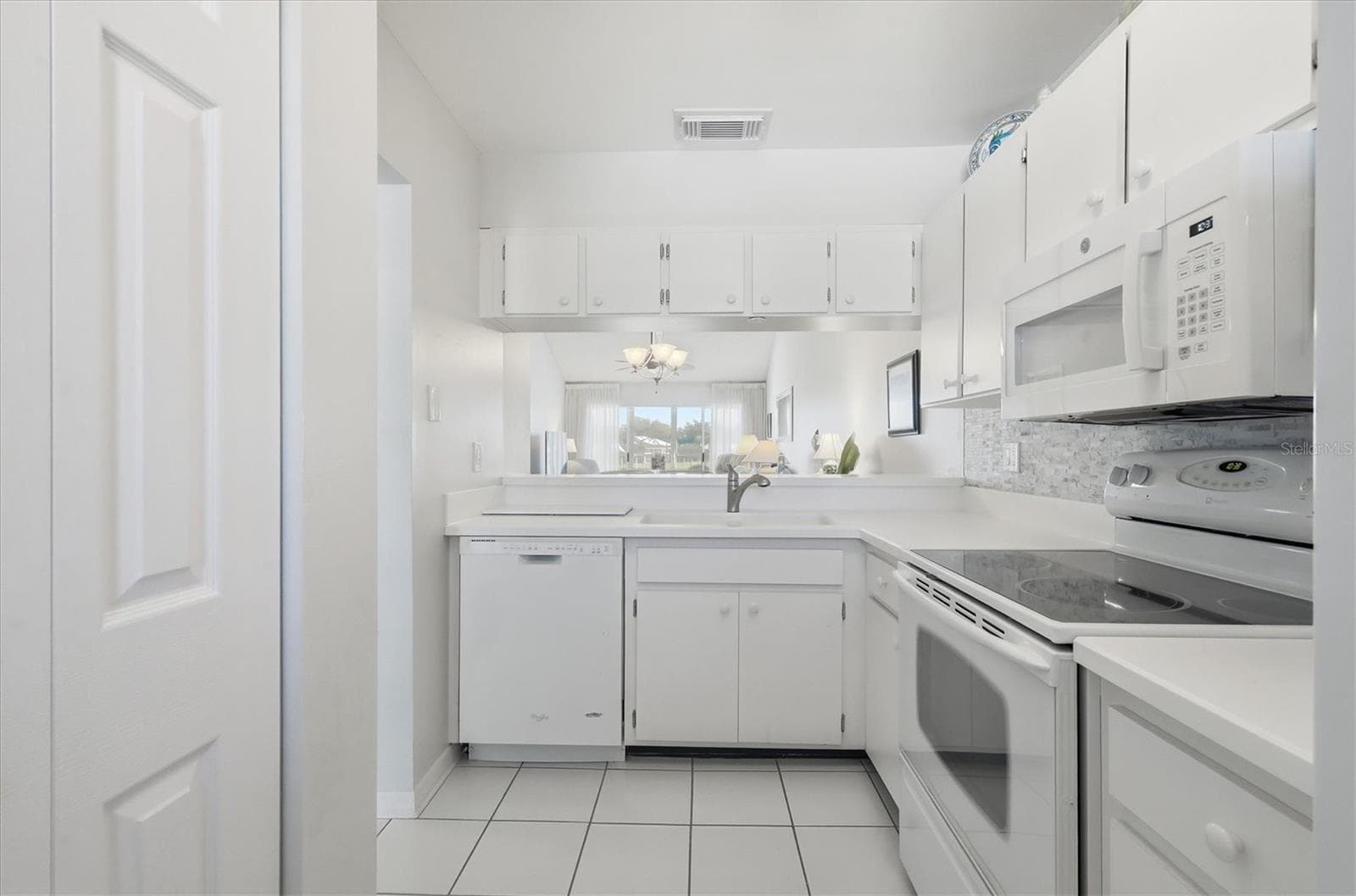 Condominium at 414 CERROMAR CIR S #249, VENICE, photo 27 of 69