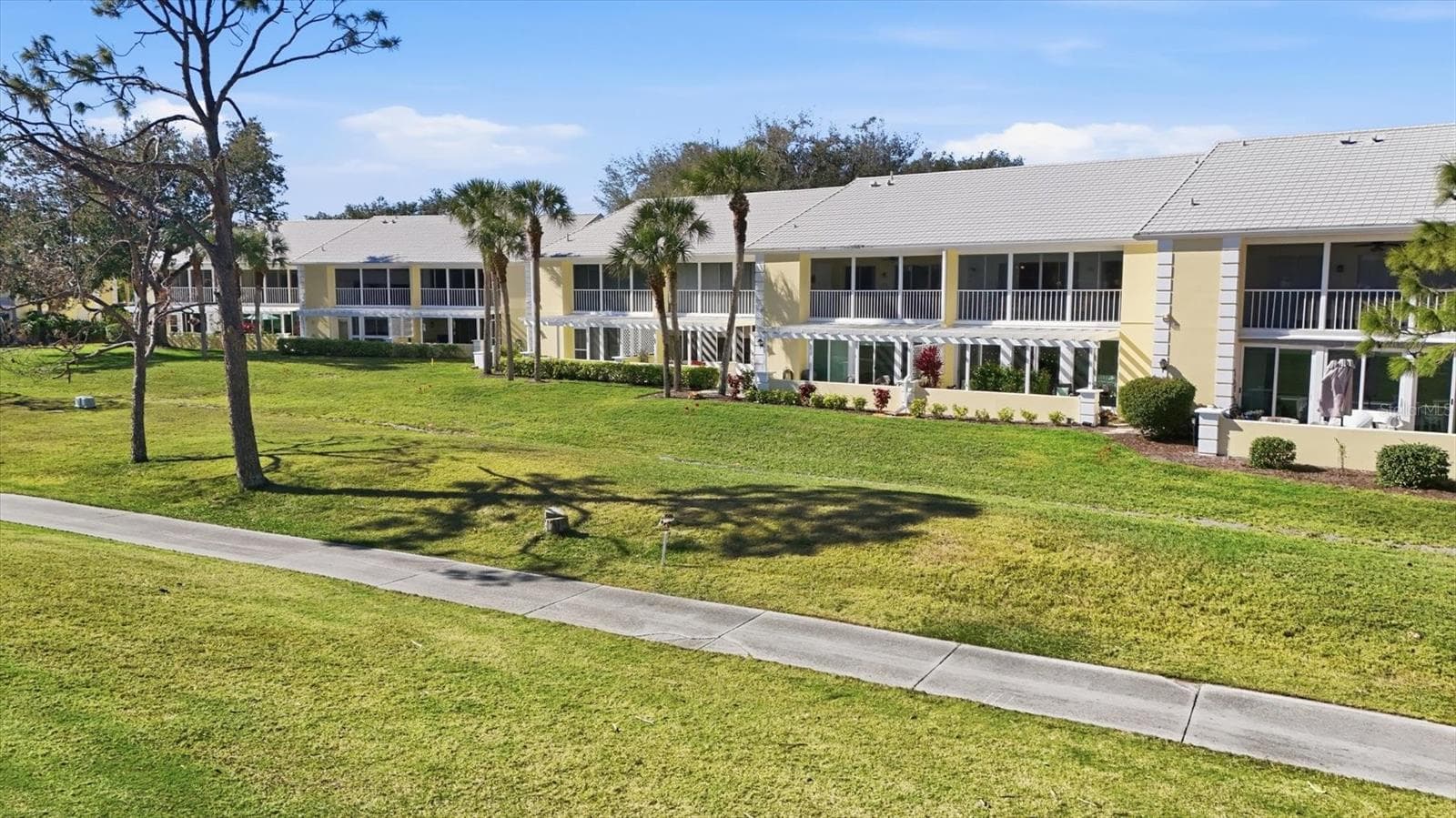 Condominium at 414 CERROMAR CIR S #249, VENICE, photo 41 of 69