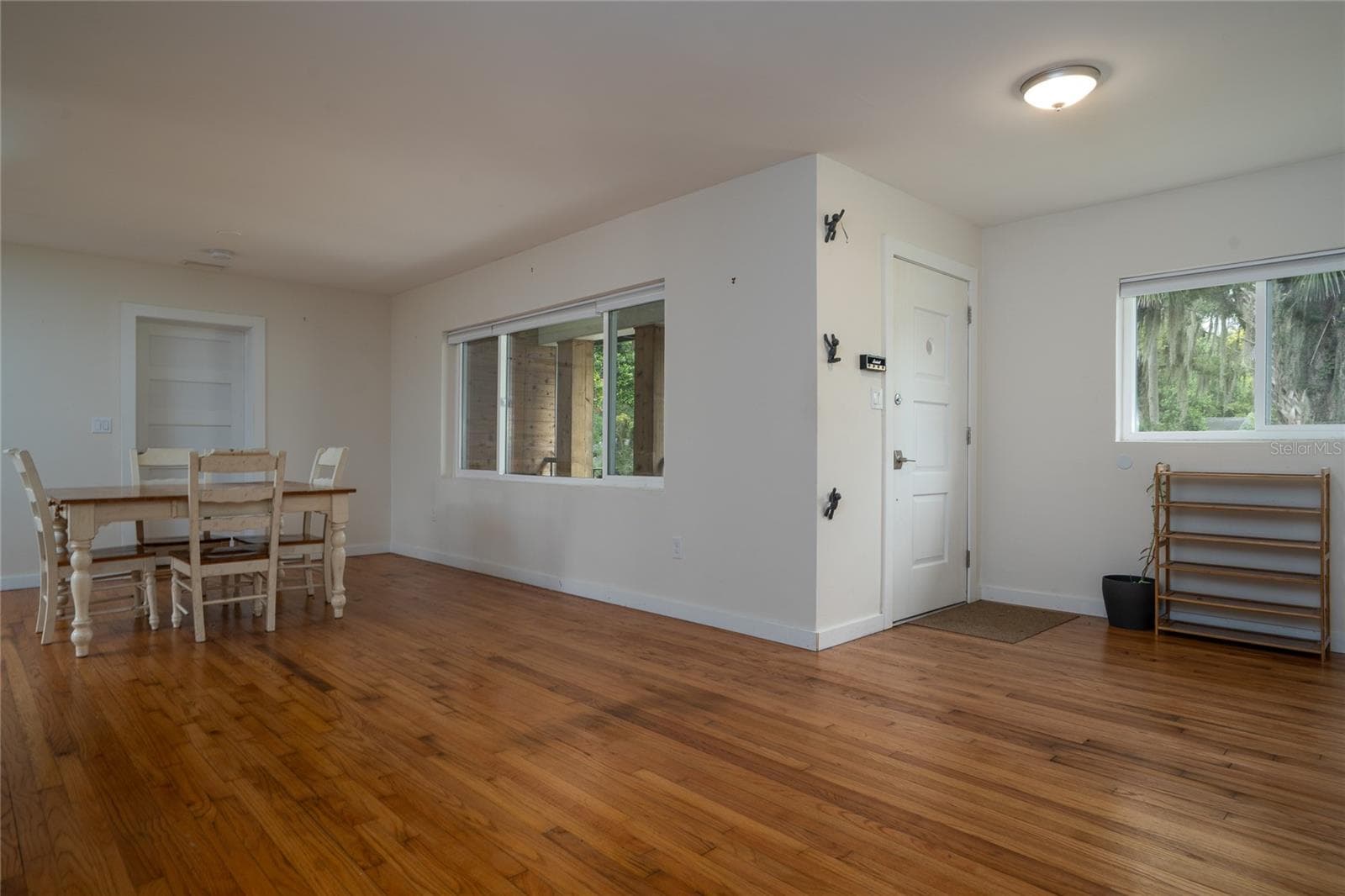 Single Family Residence at 1004 N CAMPHOR LN, DELAND, photo 12 of 29