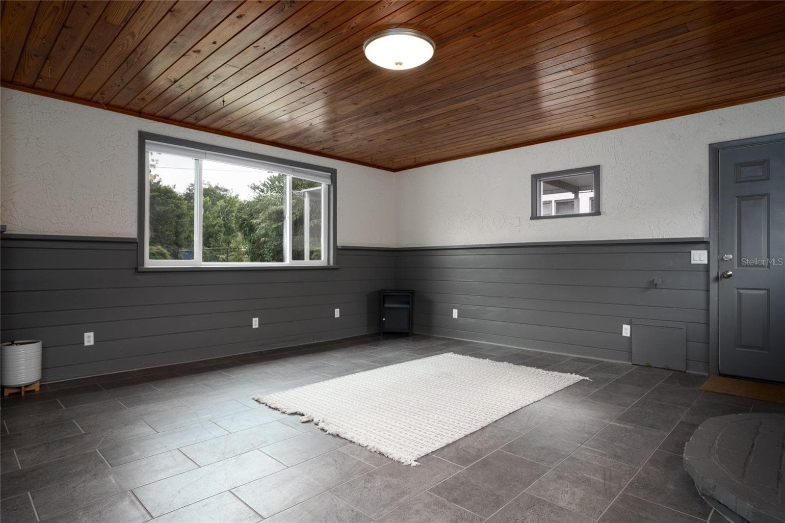 Single Family Residence at 1004 N CAMPHOR LN, DELAND, photo 15 of 29