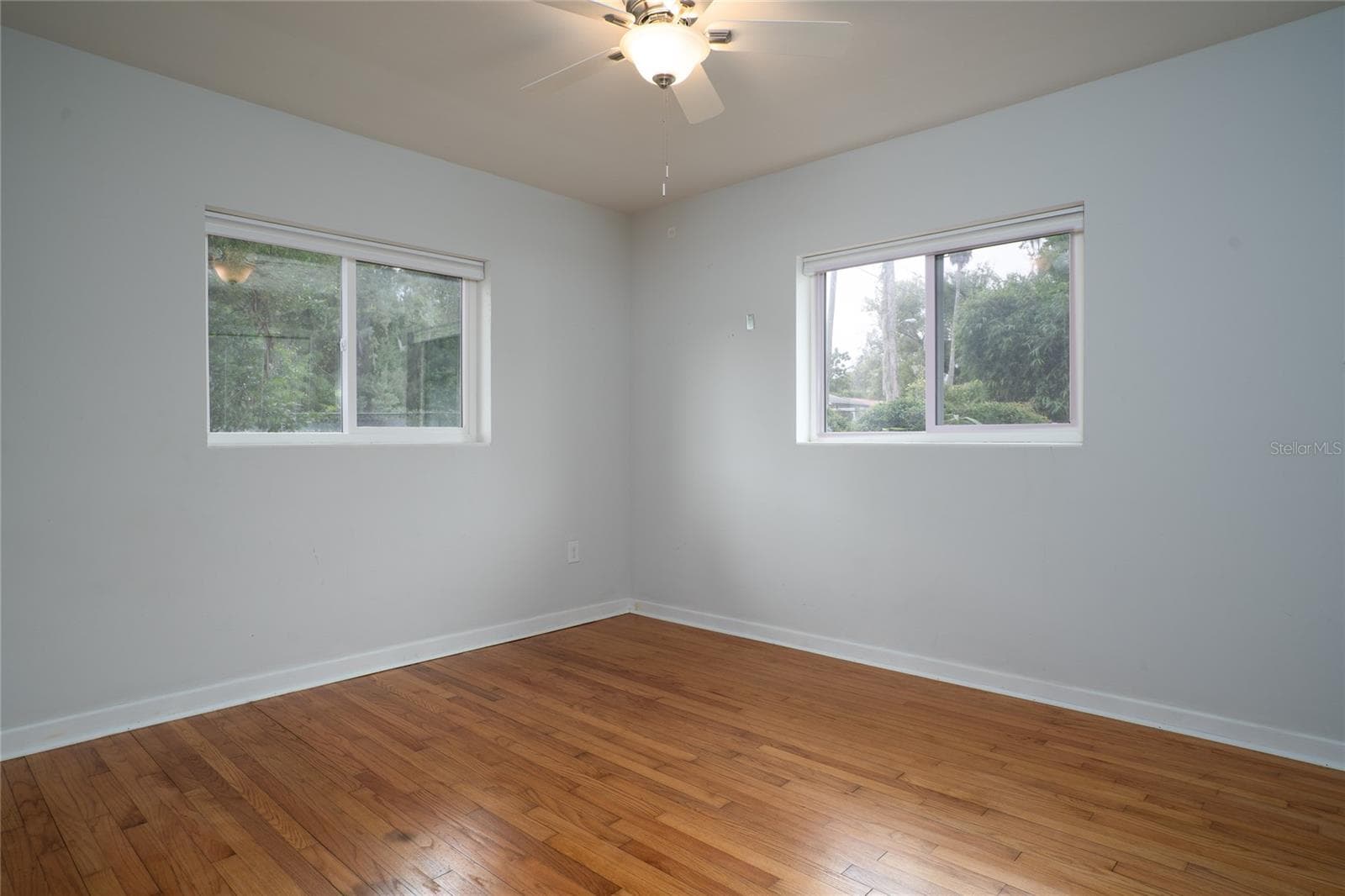 Single Family Residence at 1004 N CAMPHOR LN, DELAND, photo 23 of 29