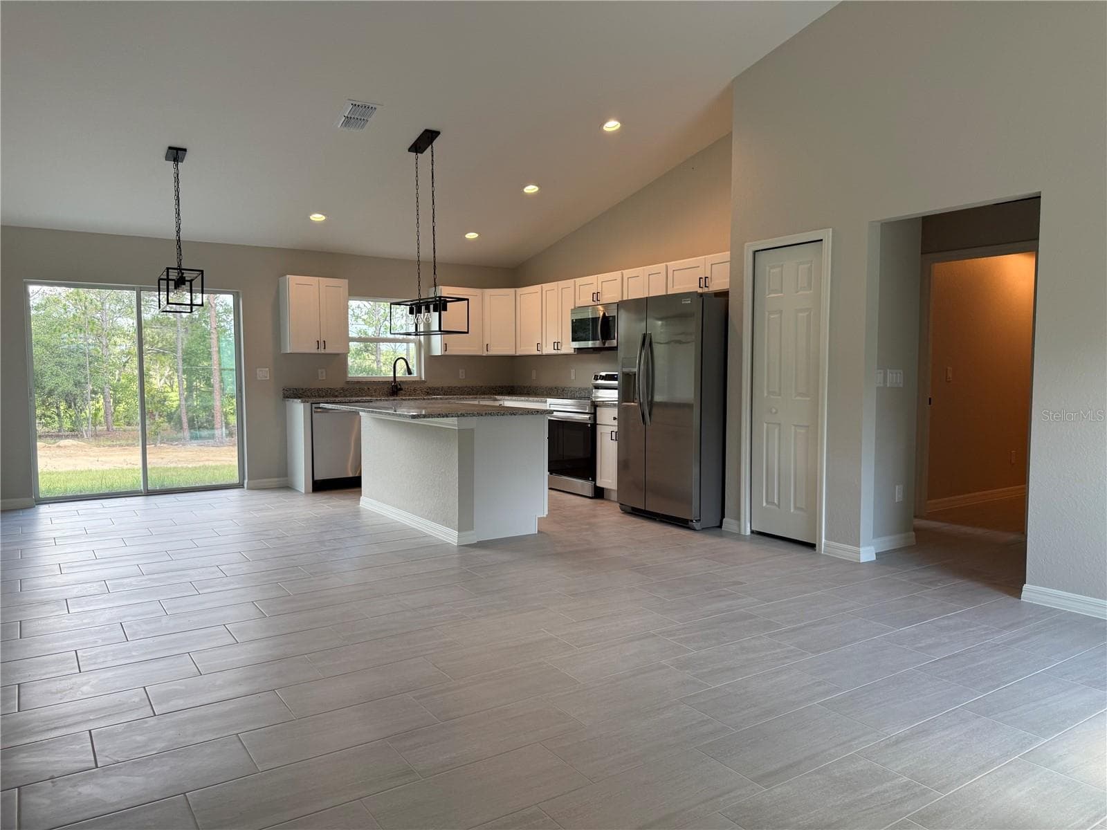 Single Family Residence at 32 LOCUST DRIVE CT, OCALA, photo 5 of 23
