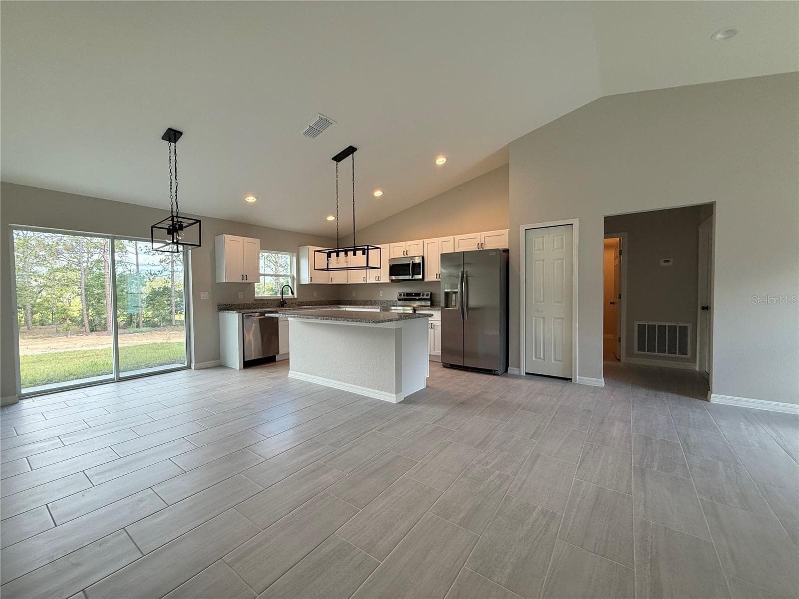 Single Family Residence at 32 LOCUST DRIVE CT, OCALA, photo 7 of 23