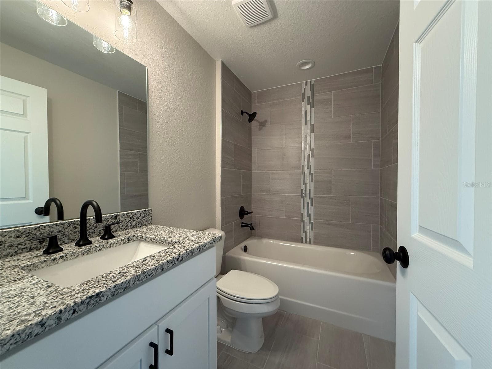 Single Family Residence at 32 LOCUST DRIVE CT, OCALA, photo 12 of 23