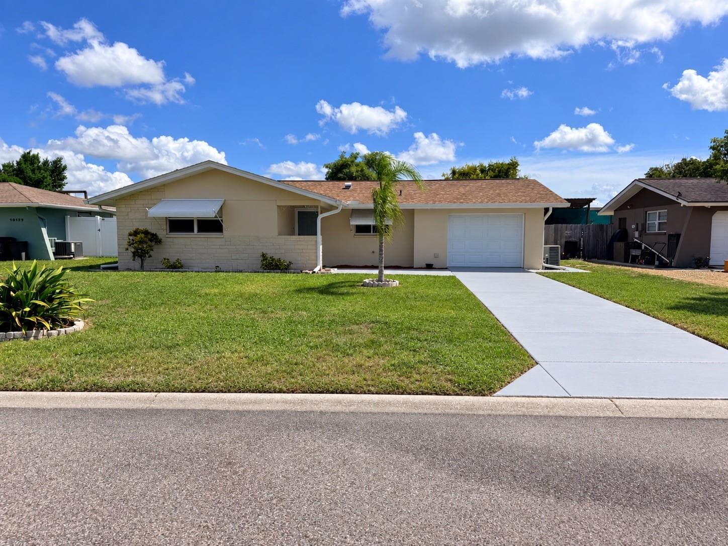 Single Family Residence at 10118 HOLLY DR, PORT RICHEY, photo 6 of 28