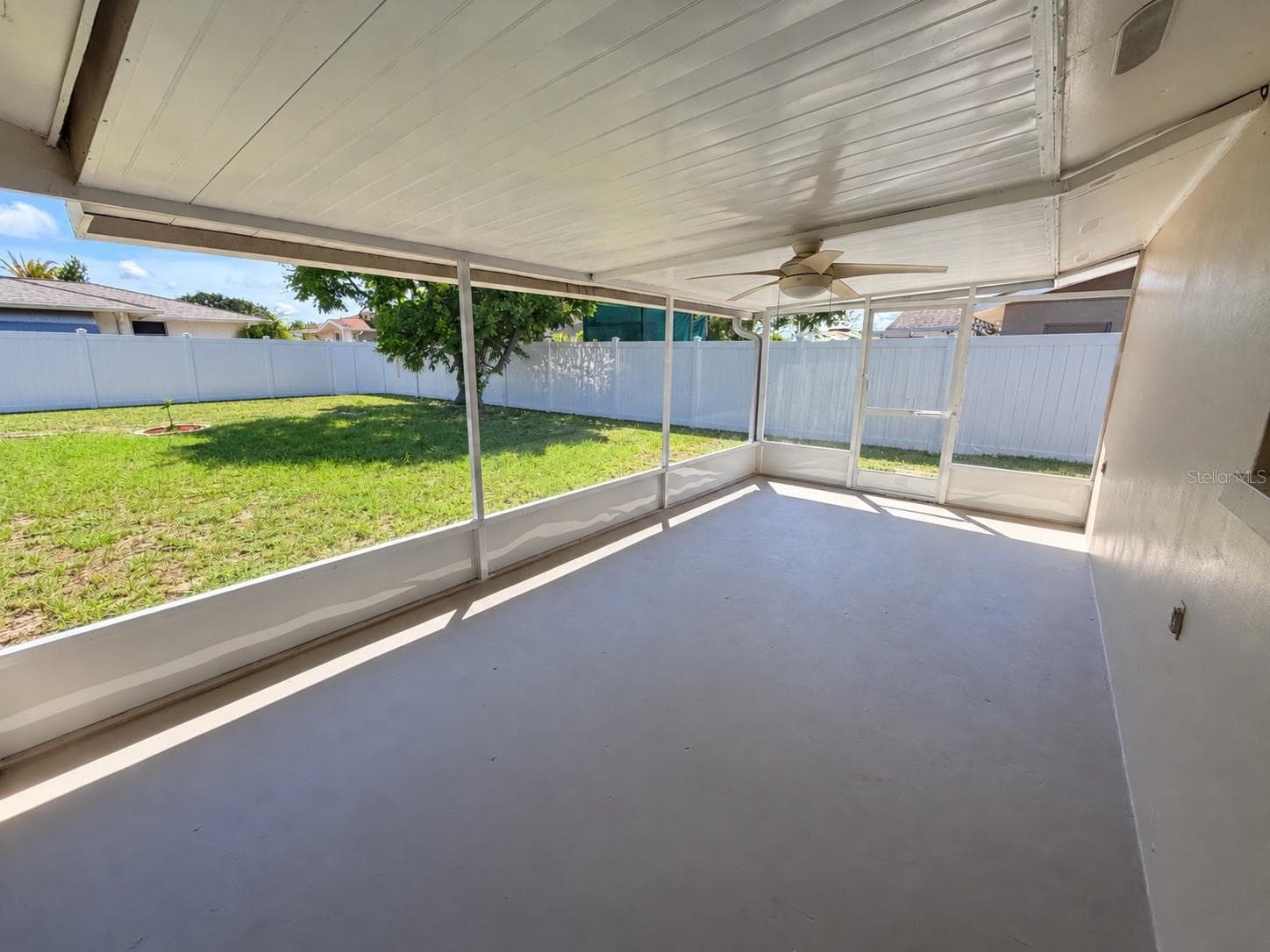 Single Family Residence at 10118 HOLLY DR, PORT RICHEY, photo 25 of 28