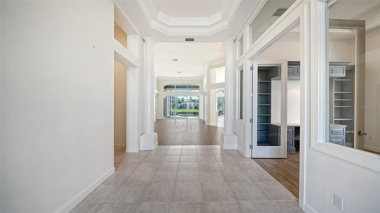 Single Family Residence at 3617 FAIR OAKS PL, LONGBOAT KEY, photo 7 of 54