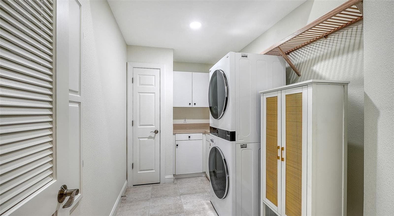 First floor laundry - 3617 FAIR OAKS PL, LONGBOAT KEY