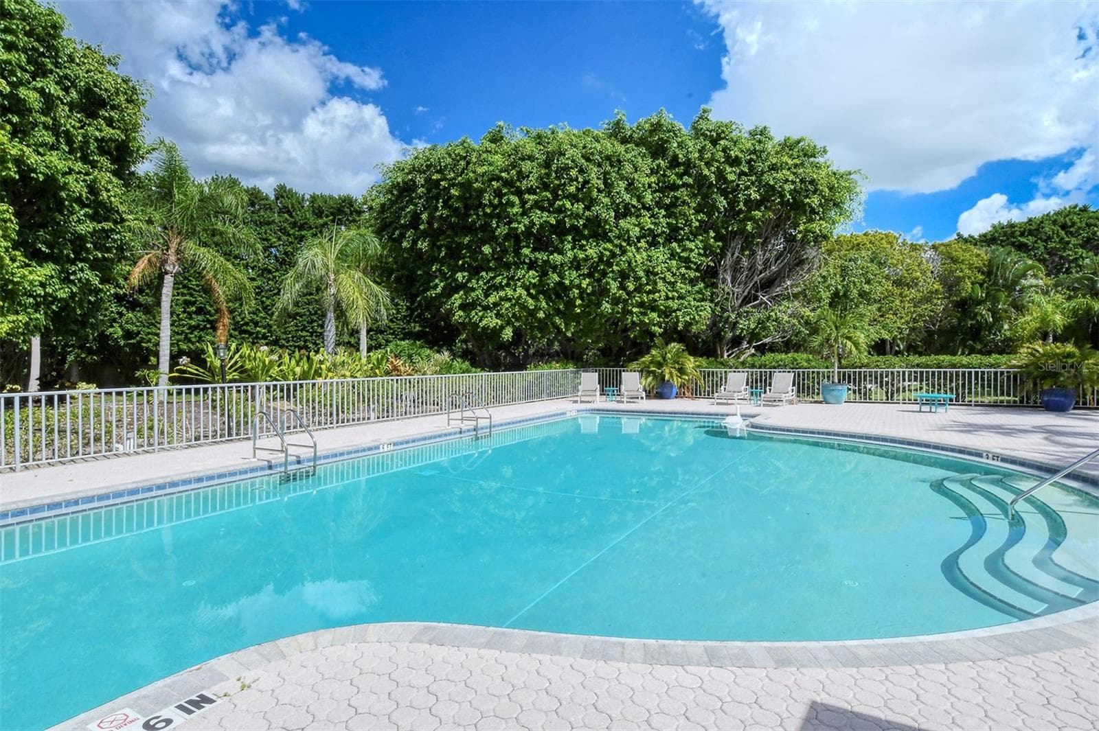 Resort pool - 3617 FAIR OAKS PL, LONGBOAT KEY
