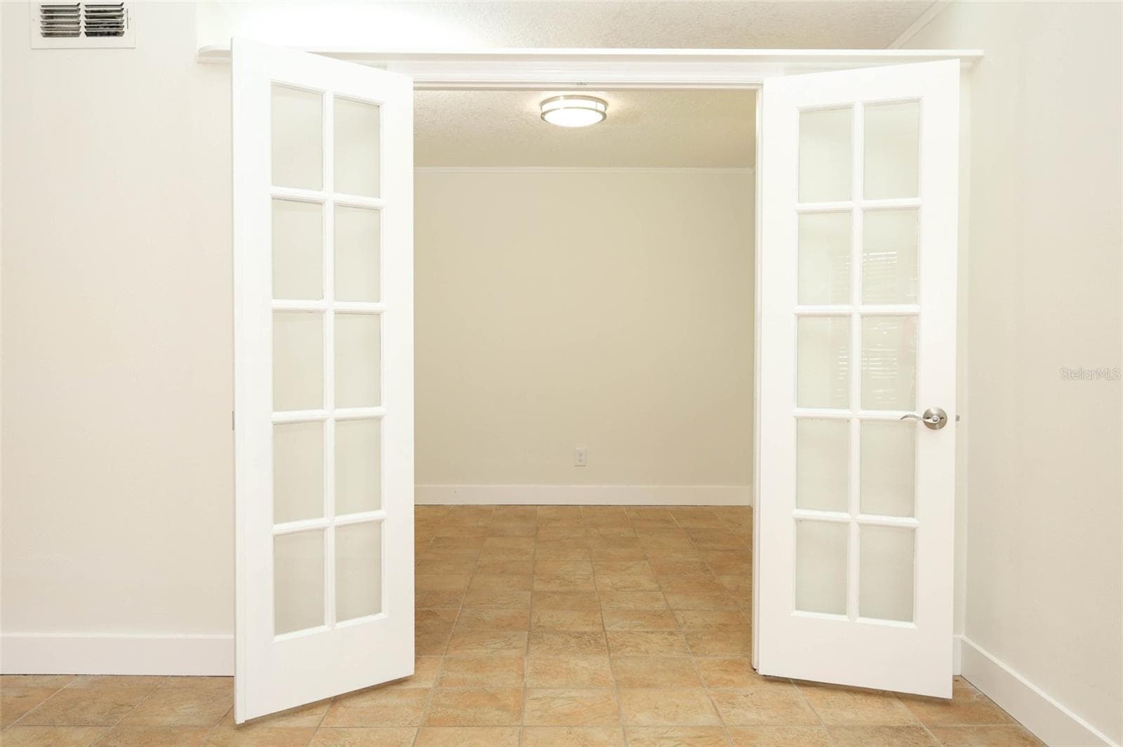 Single Family Residence at 1093 KELLY CREEK CIR, OVIEDO, photo 7 of 66
