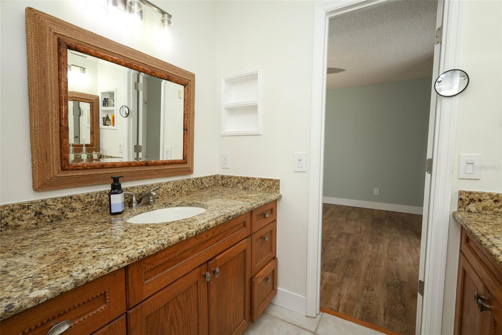 Single Family Residence at 1093 KELLY CREEK CIR, OVIEDO, photo 33 of 66