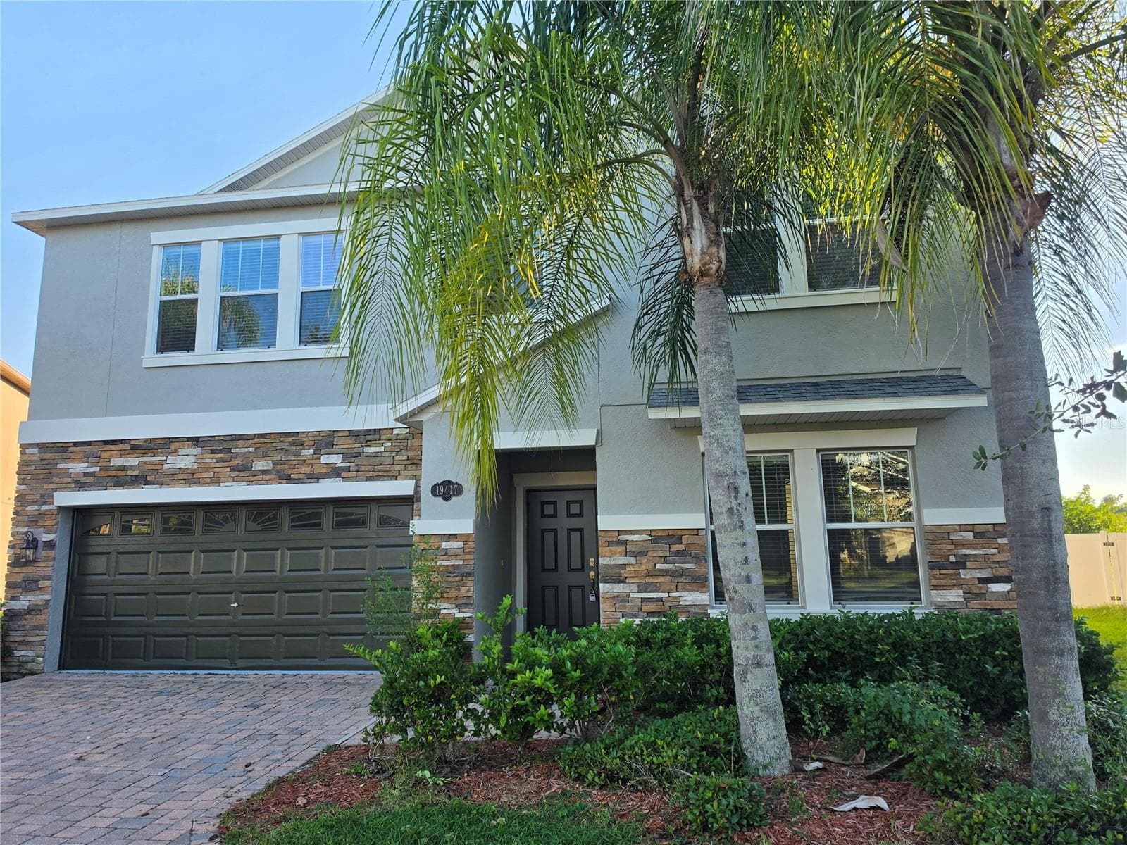 Single Family Residence at 19417 PADDOCK VIEW DR, TAMPA, photo 2 of 55