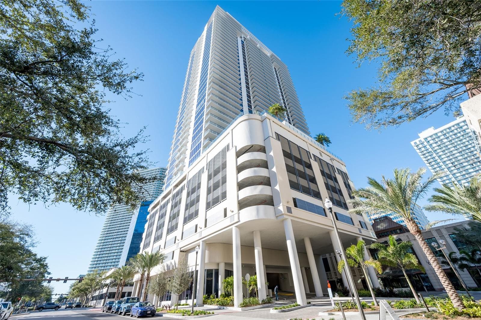 275 1ST AVENUE SOUTH #2208
