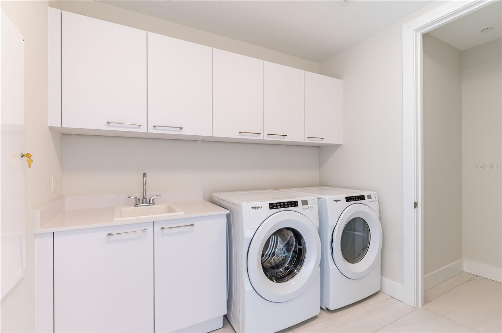 Condominium at 275 1ST AVENUE SOUTH #2208, ST PETERSBURG, photo 25 of 73