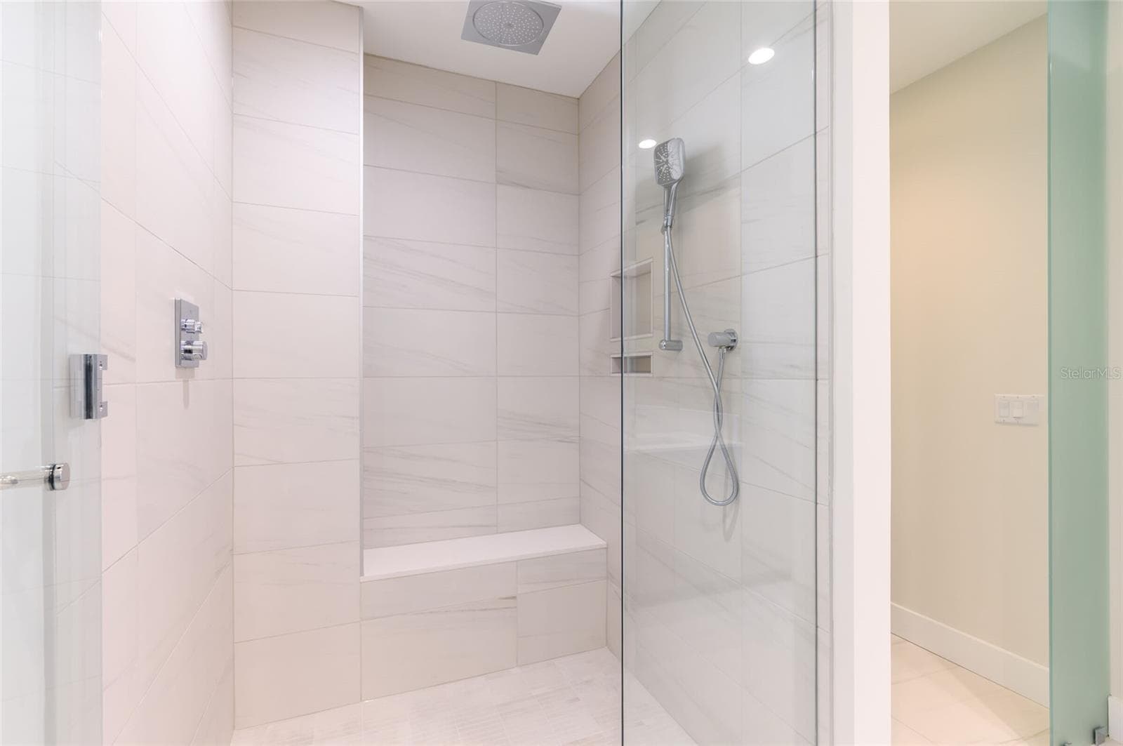Condominium at 275 1ST AVENUE SOUTH #2208, ST PETERSBURG, photo 34 of 73