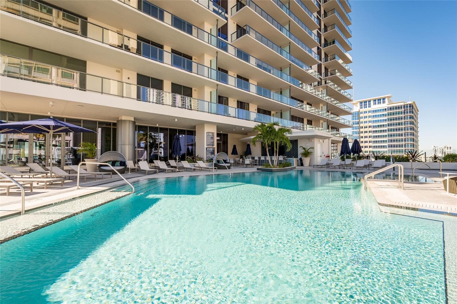 Condominium at 275 1ST AVENUE SOUTH #2208, ST PETERSBURG, photo 49 of 73