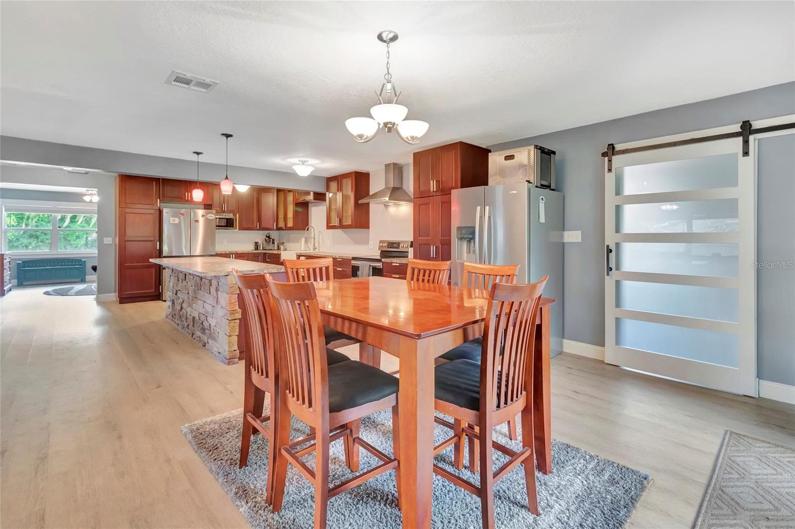 Open floor plan - 2923 JUNCTION RD, ZELLWOOD