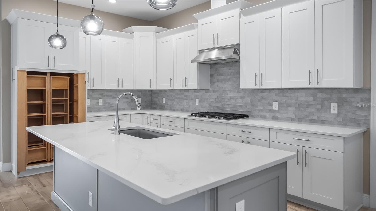 Single Family Residence at 15594 SHOREBIRD LN, WINTER GARDEN, photo 17 of 116