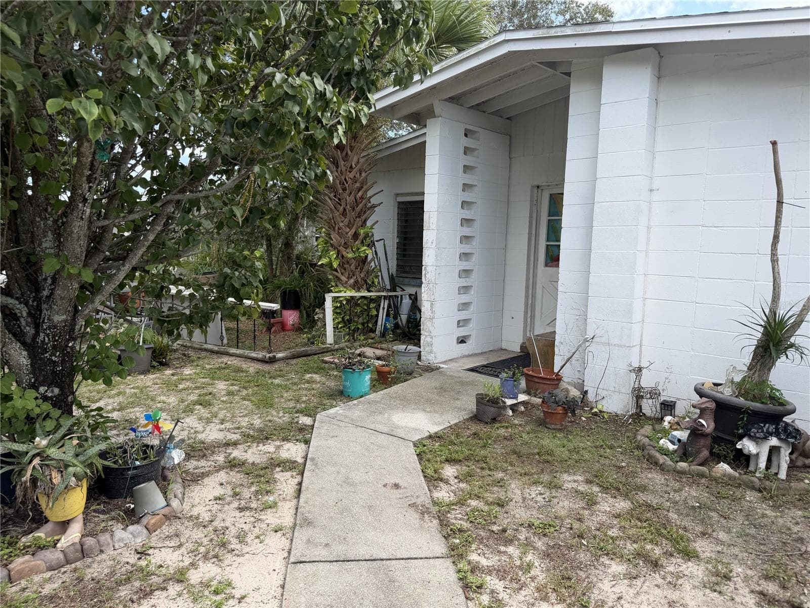 Single Family Residence at 1515 CUNNINGHAM AVE, MERRITT ISLAND, photo 2 of 5