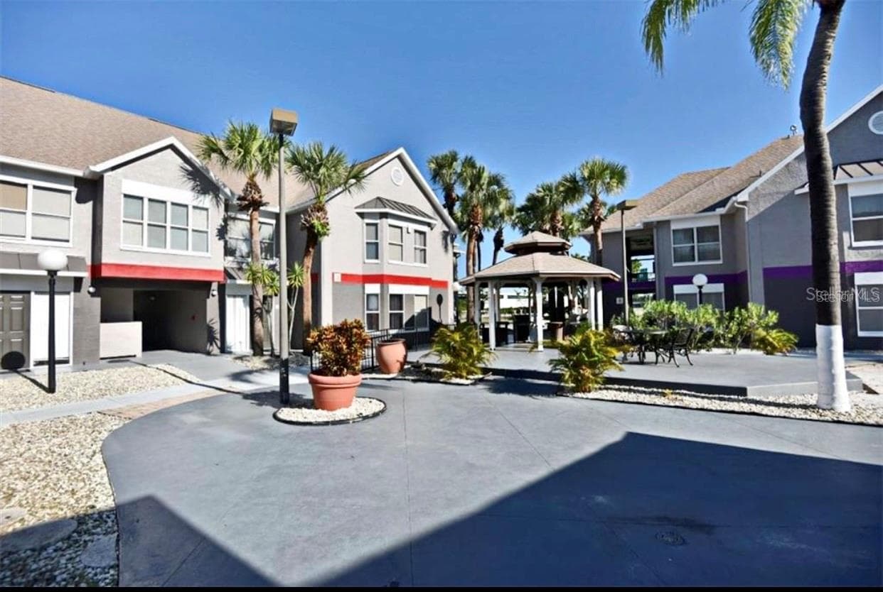 Condo - Hotel at 3100 PARKWAY BLVD #220, KISSIMMEE, photo 10 of 15