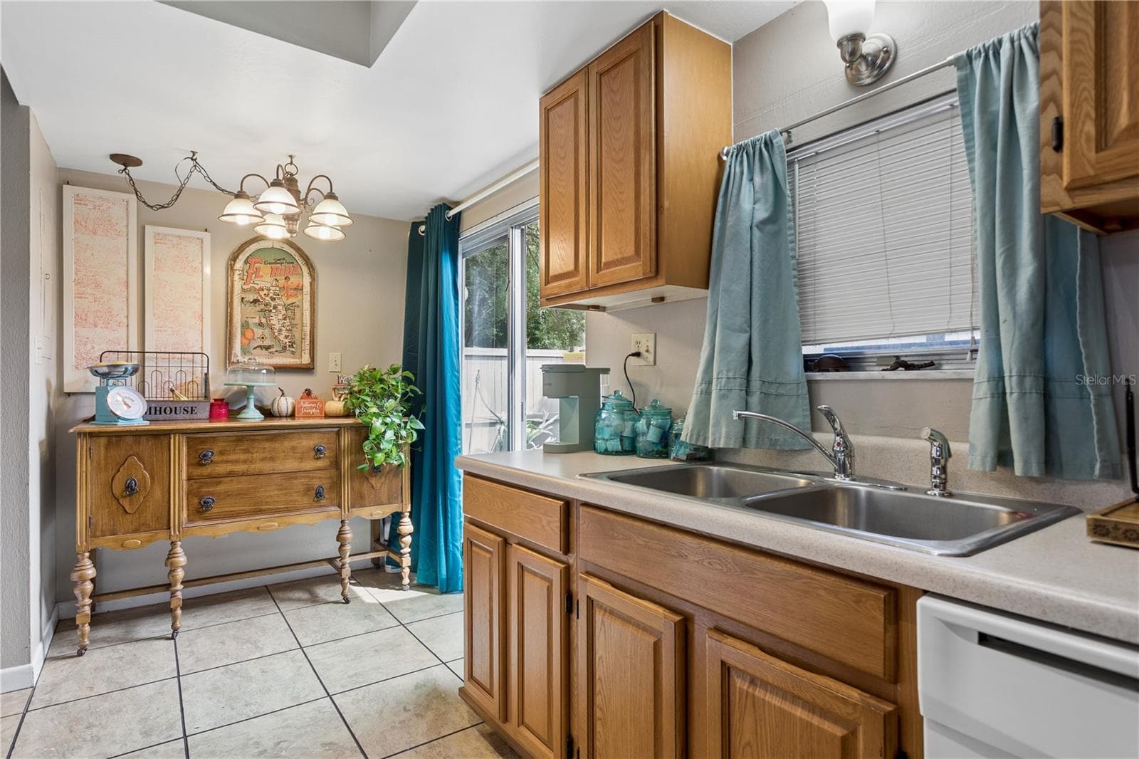Condominium at 7920 N TANGERINE DR #265, TEMPLE TERRACE, photo 9 of 38