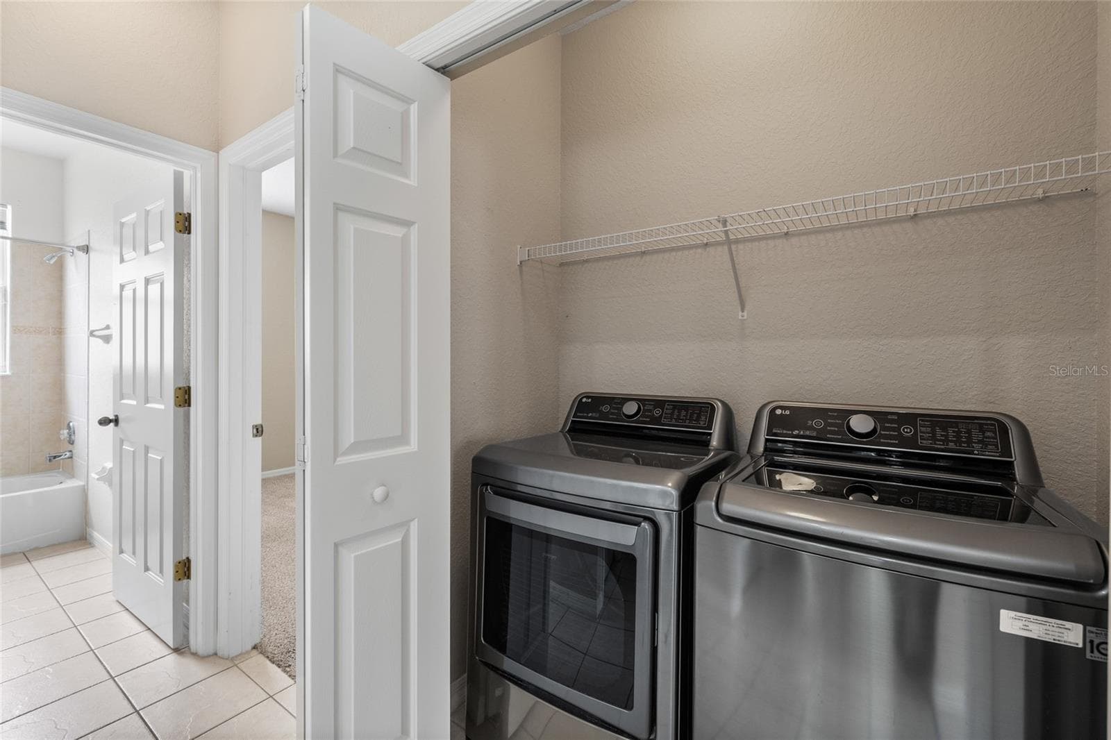 Villa at 1436 HEDGEWOOD CIR, NORTH PORT, photo 32 of 38