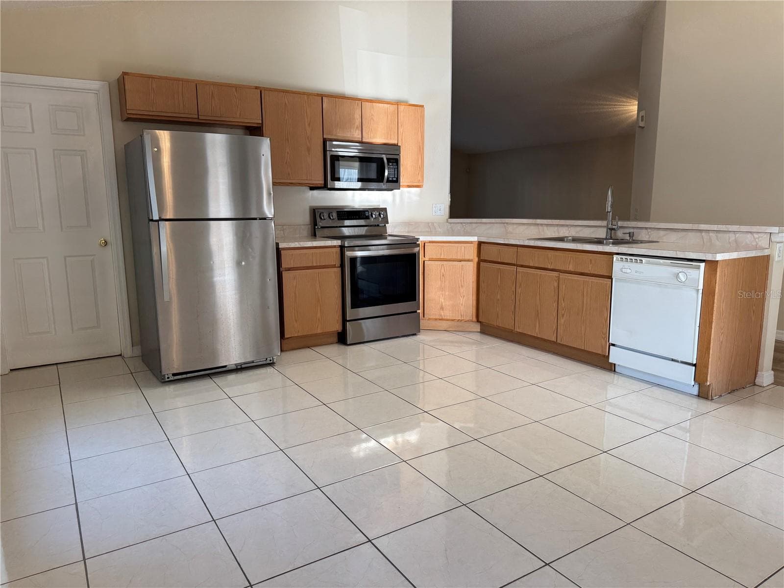 Single Family Residence at 2510 HAMLET LN, KISSIMMEE, photo 7 of 22