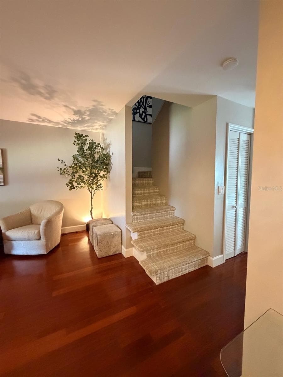Townhouse at 1225 N MCMULLEN BOOTH RD, CLEARWATER, photo 6 of 35