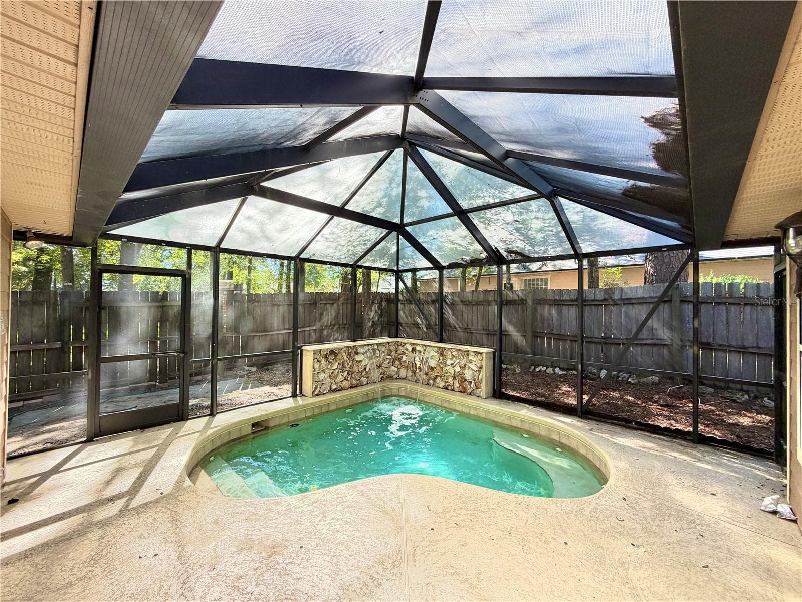 Lanai - 11512 NW 13TH LN, GAINESVILLE