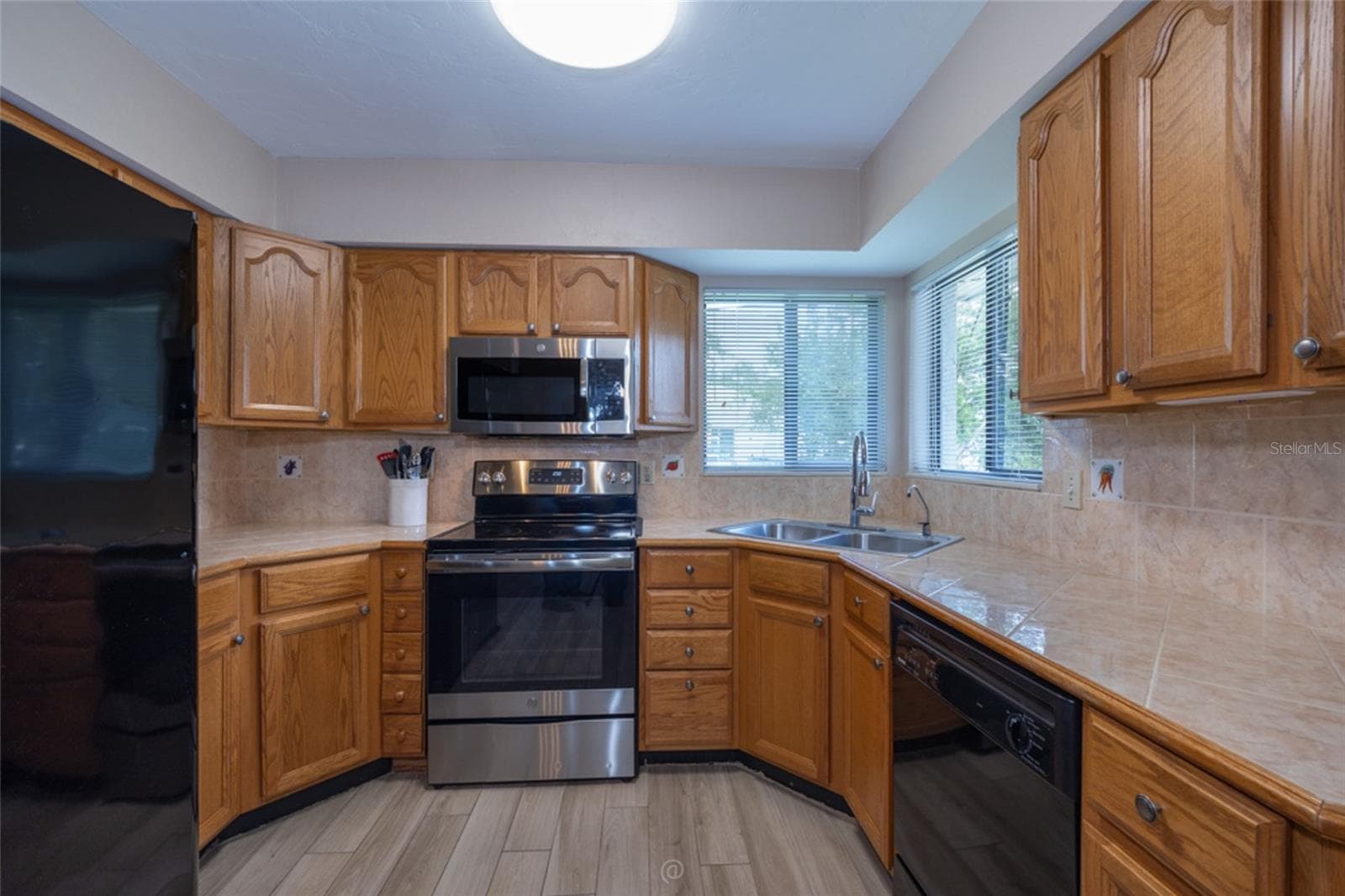 Kitchen - 31 PINELYNN DR, PALM COAST