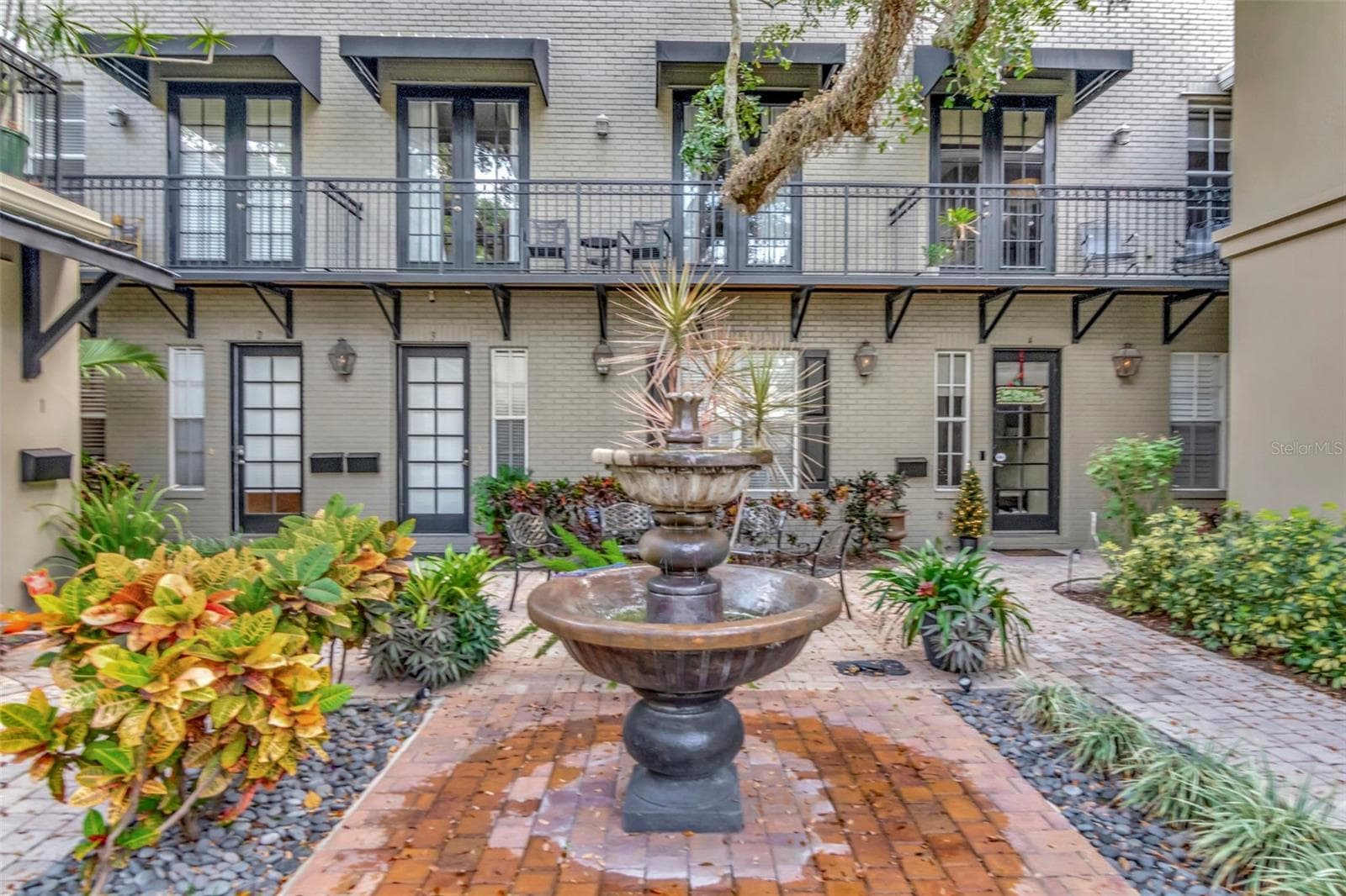 1008 S MOODY AVE #2