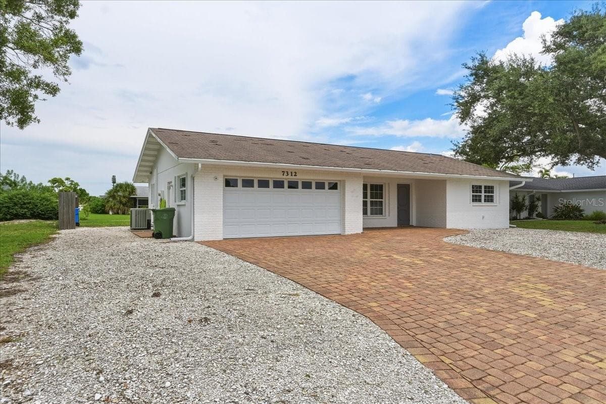 Single Family Residence at 7312 17TH AVE W, BRADENTON, photo 3 of 27